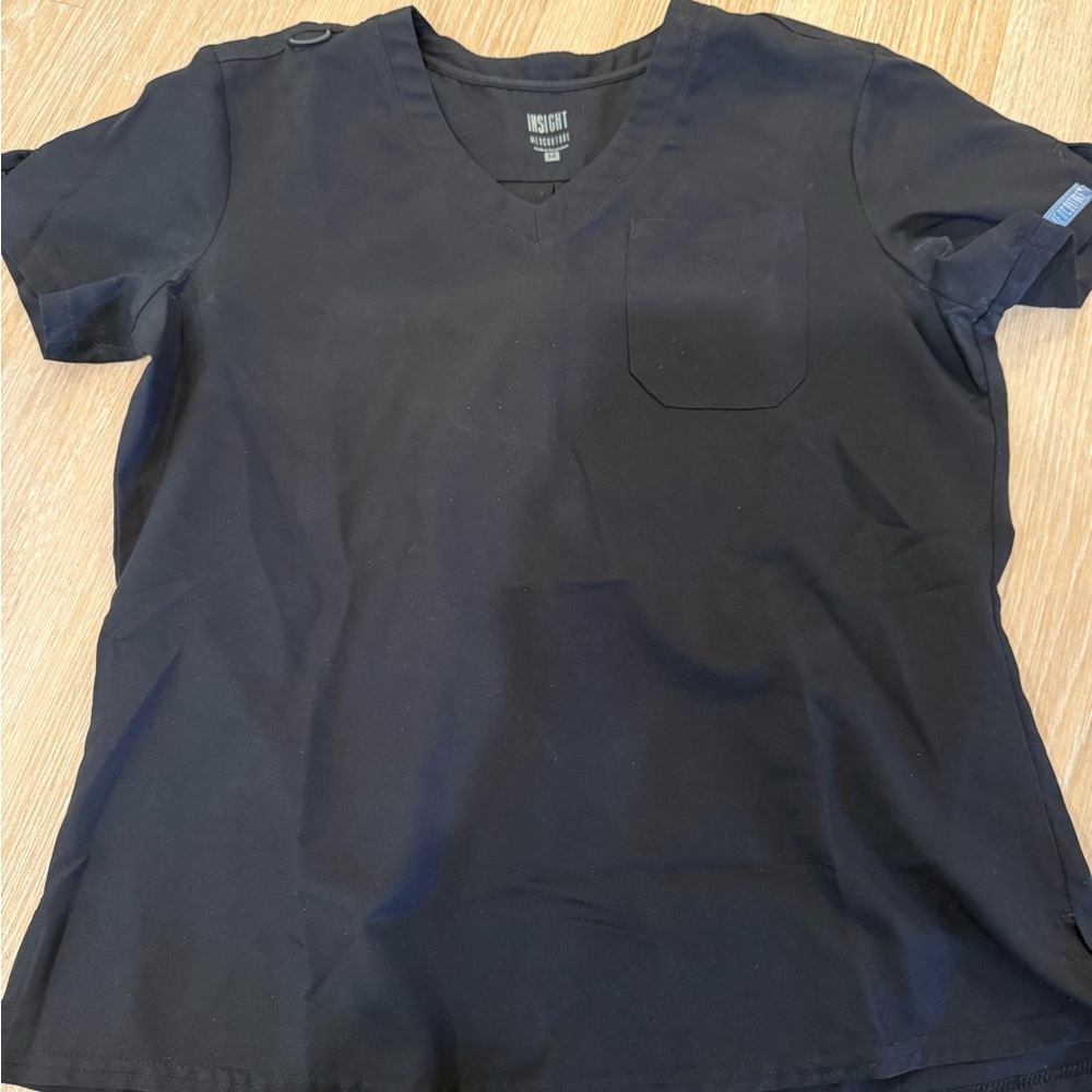 Women’s medcouture scrub top